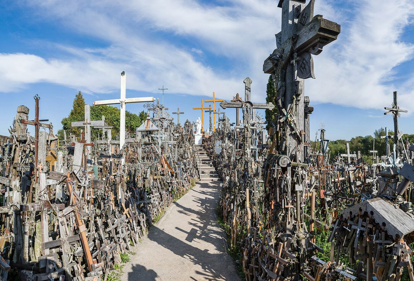 Hill of Crosses Lithuania и day trip planning