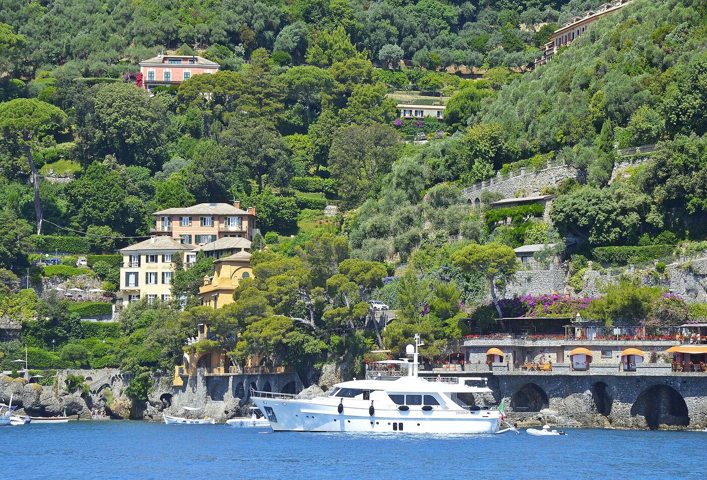 Ligurian coast между Genoa и Cinque Terre