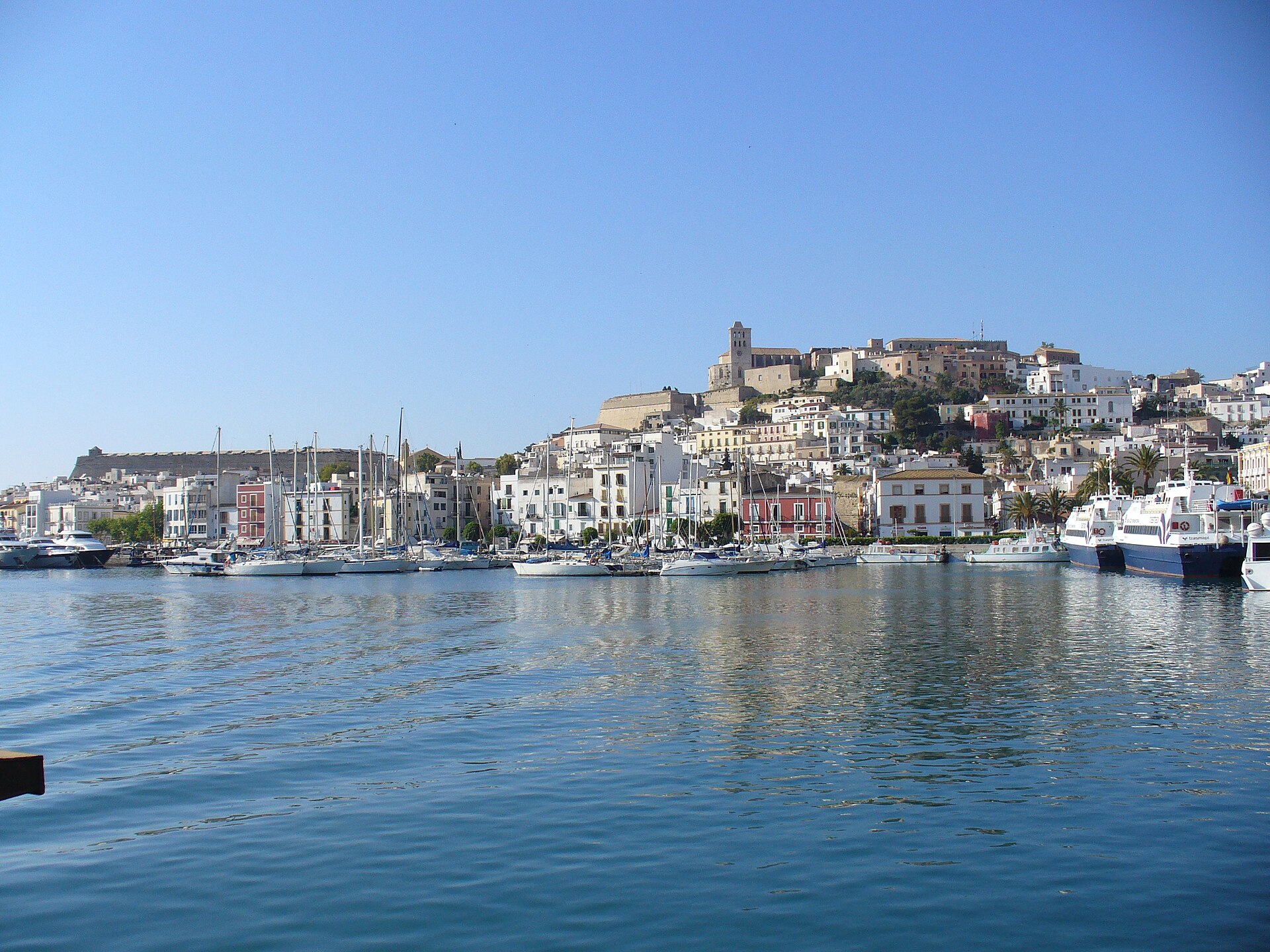 паром-связки между Balearic Islands